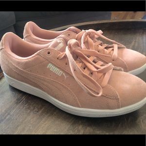 ✨Puma Women's Suede Classic 7.5👟
